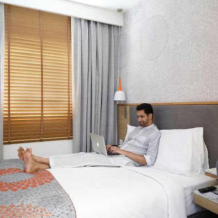 Holiday Inn Express Hyderabad Banjara Hills, An Ihg Hotel Esterno foto