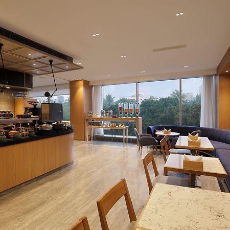 Holiday Inn Express Hyderabad Banjara Hills, An Ihg Hotel Esterno foto