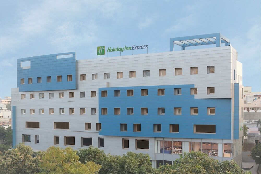 Holiday Inn Express Hyderabad Banjara Hills, An Ihg Hotel Esterno foto